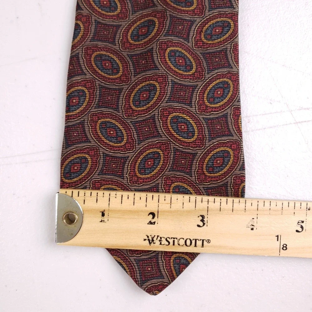 Tom James Mens Silk Tie Burgundy Navy Gold Geometric Medallion Classic 3.75 Inch